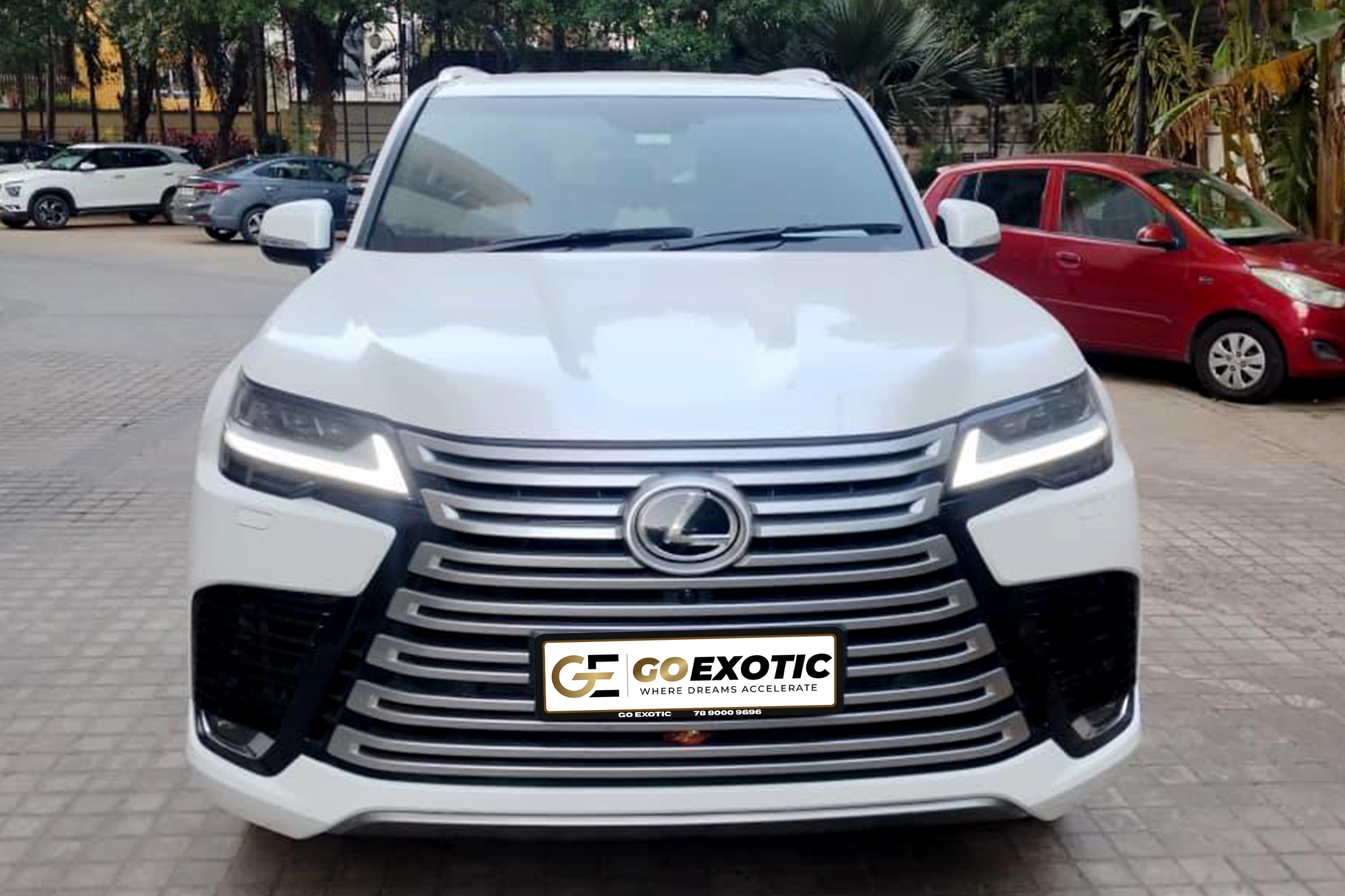 2023 LEXUS LX500d