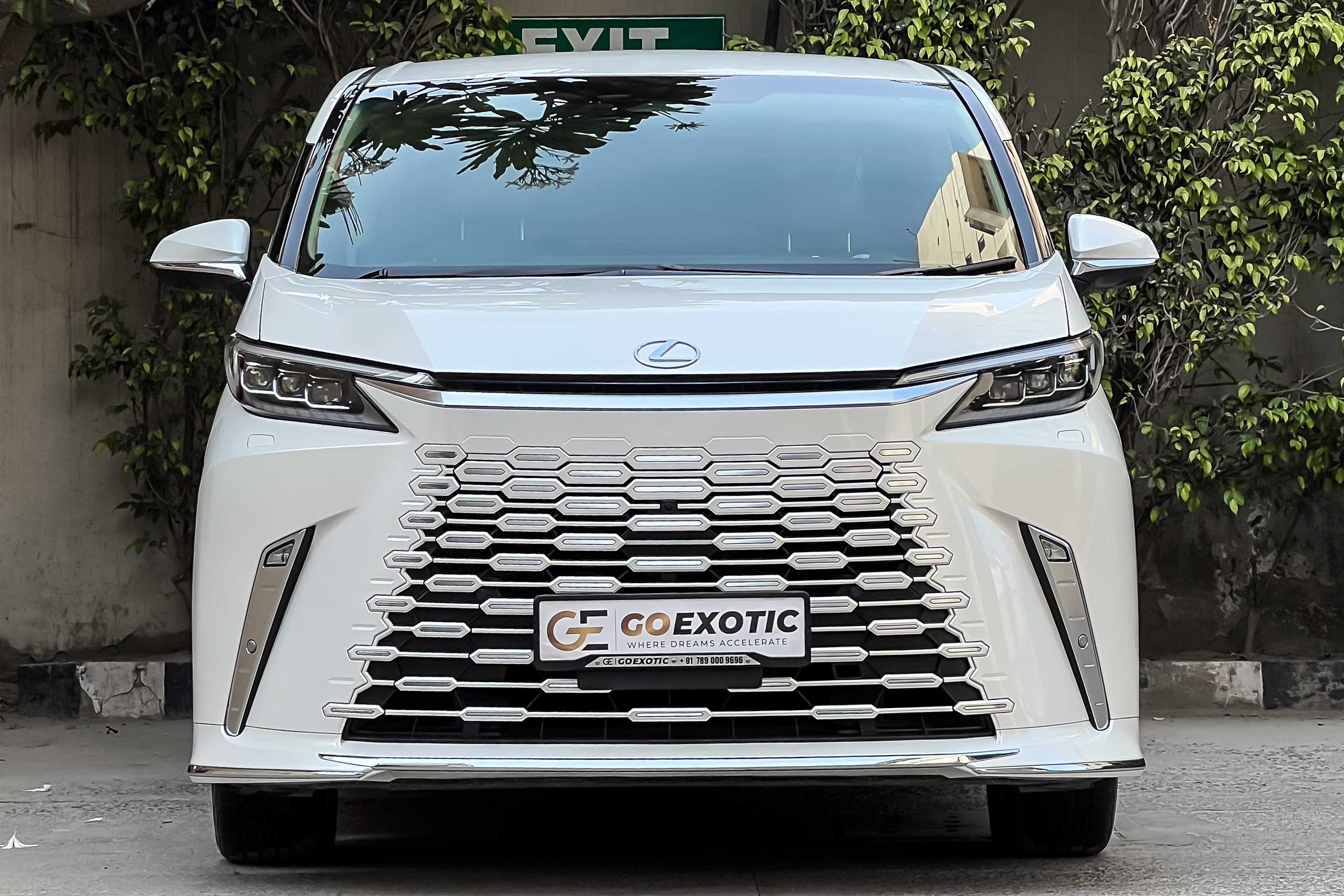 2026 LEXUS LM350h 4 SEATER ULTRA LUXURY 