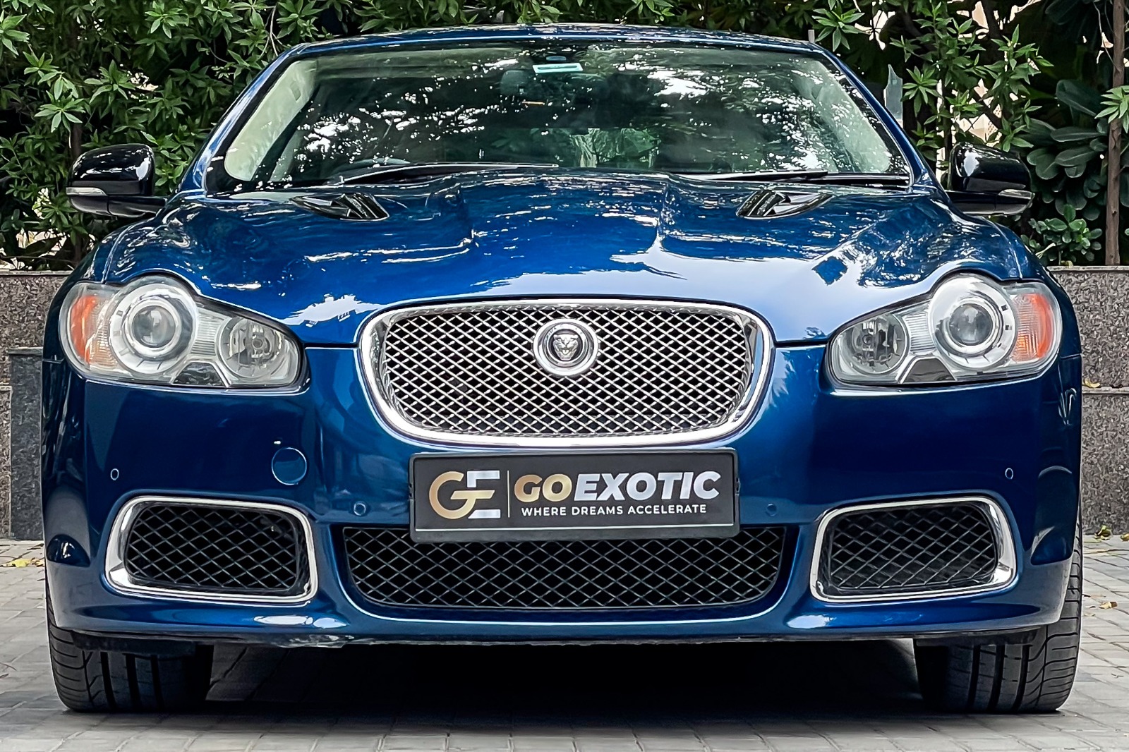 2010 JAGUAR XF R SUPERCHARGED pre-owned luxury car