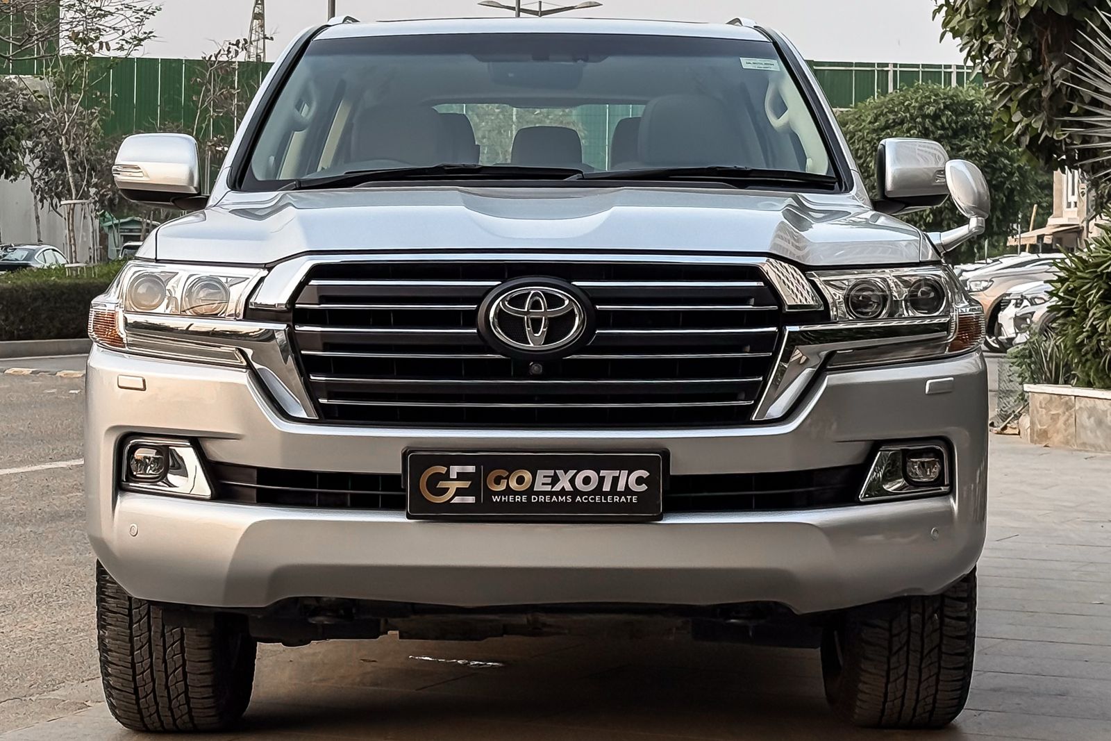 2017 TOYOTA LC 200 V8 pre-owned luxury car