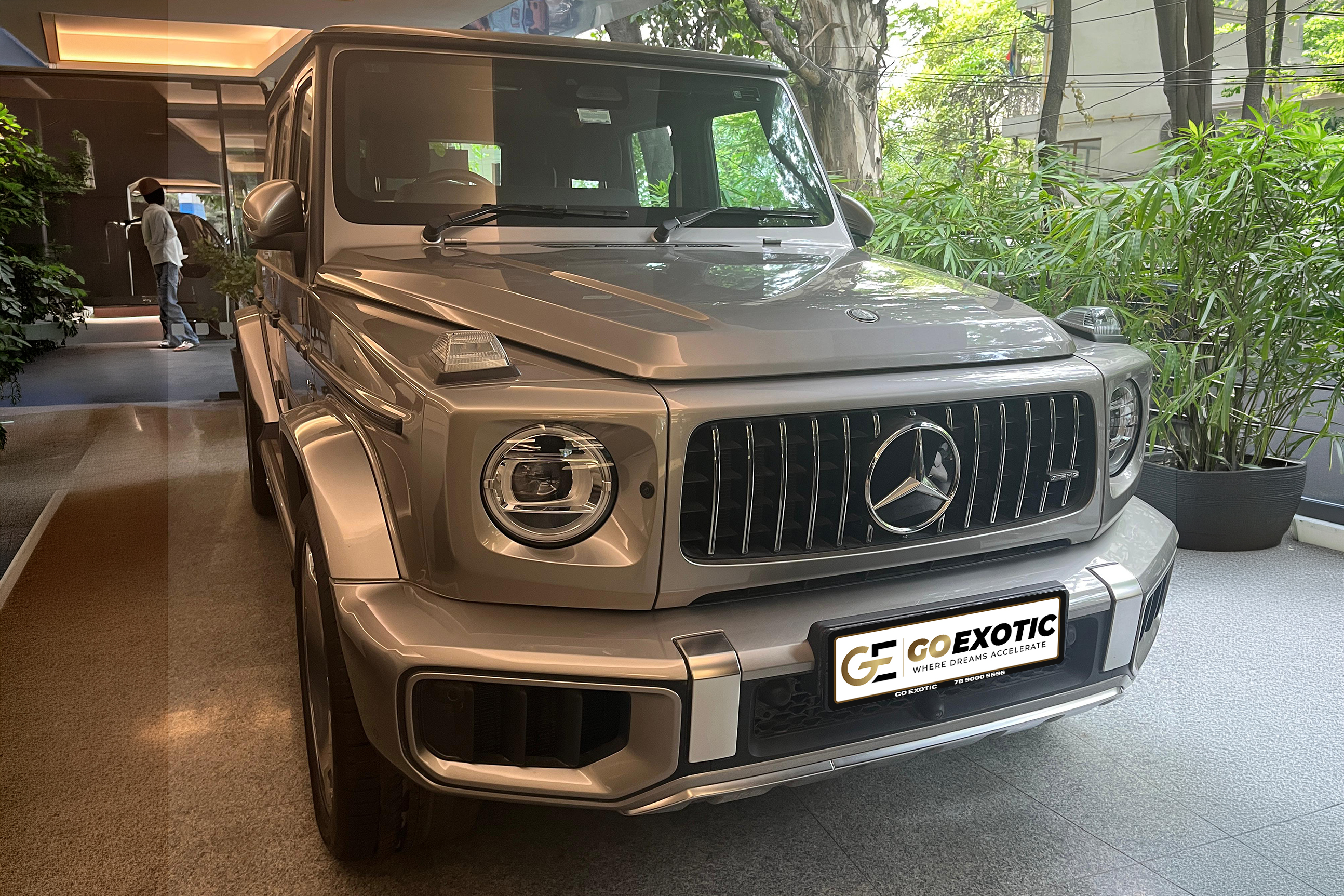 2025 MERCEDES BENZ G63 AMG V8